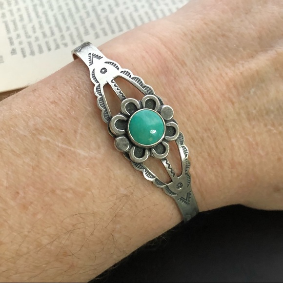 Vintage Jewelry - Native American sterling silver cuff bracelet